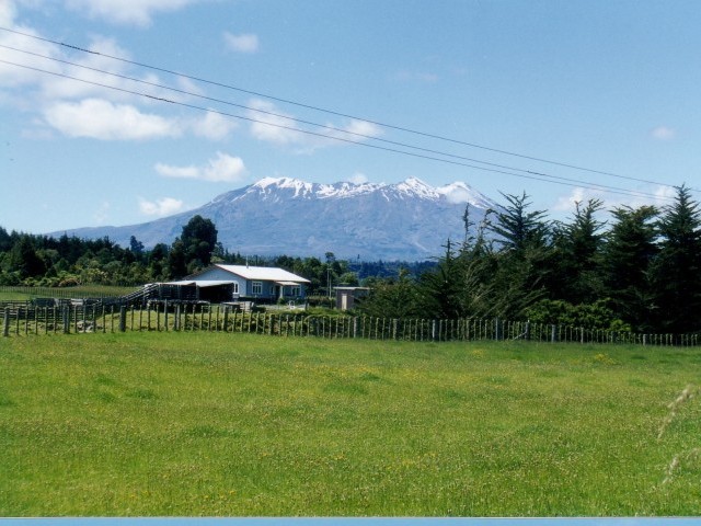 Mt Ruapehu 23Dec1998 With Hilary